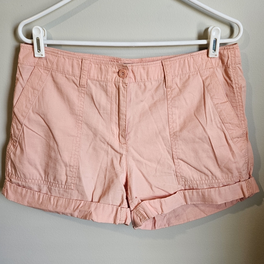 Loft Cuffed Short in light pink size 8